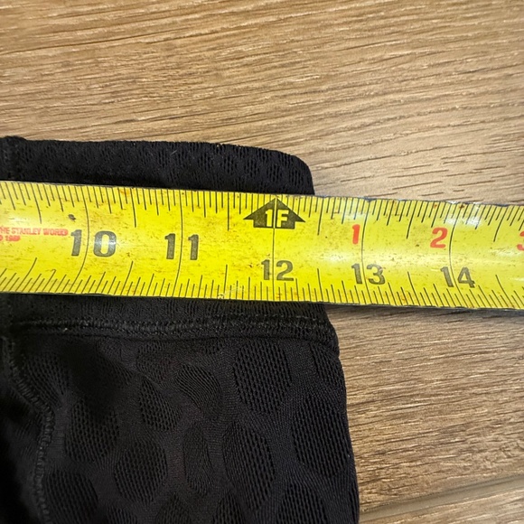 Lululemon Geo Tight 28" Black Lululemon Lab Mesh Hi-Rise, Textured Athletic Sz 6 - Picture 10 of 11